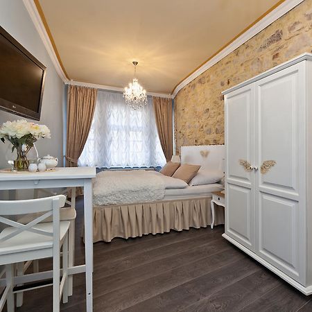 Cathedral Prague Apartments Room photo